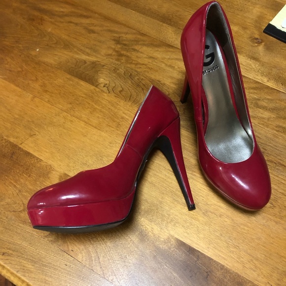 candy apple red pumps